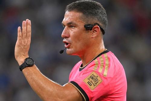 Istvan Kovacs, la primul meci de la Mondial // foto: Facebook @Refereeing World