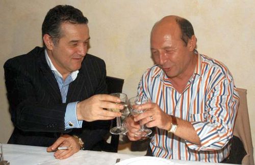 Traian Băsescu și Gigi Becali au fost protagoniștii unui episod celebru în 2006
