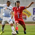Momentul în care Chindriș îl faultează pe Gustavo în Botoșani - Craiova // foto: sportpictures.eu