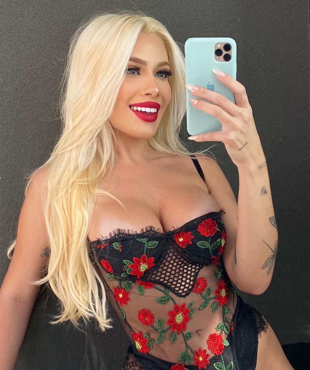 Iubita unui star de la Real Madrid a răvășit Parisul înainte de meciul cu PSG