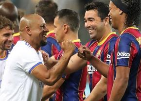 Real Madrid s-a impus în fața Barcelonei în meciul legendelor » Ronaldinho, memorabil la 41 de ani: același surâs, același joc fabulos