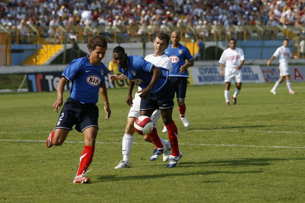„Aveam foame de rezultate” » 14 ani de la victoria Gloriei Bistrița cu Atletico Madrid: amintirile eroului partidei