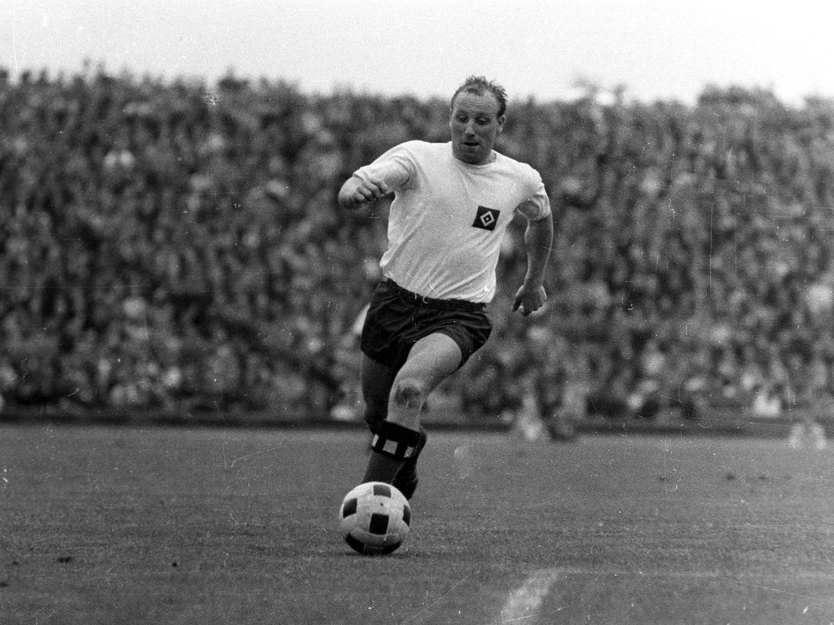 S-a stins marele Uwe Seeler, unul dintre cei mai faimoși atacanți din istoria fotbalului german