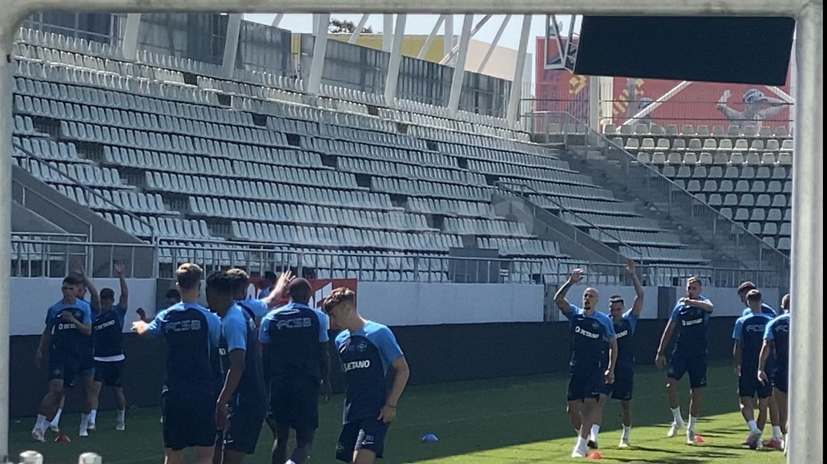 FCSB, la primul contact cu „Arcul de Triumf” » Antrenament aparte pentru Coman & compania + Rugbiștii, iritați