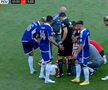 Scene uluitoare la Sepsi - FCU, primul meci al zilei din Superligă! Aproape să leșine de durere, fotbalistul n-a putut fi urcat în ambulanță dintr-un motiv incredibil