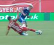 FOTO Matheus Mascarenhas, fault dur la Jonathan Rodriguez în Sepsi - FCU Craiova