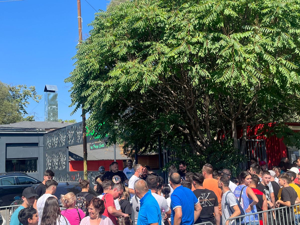 Scene uluitoare la Arena Națională: oameni rugați de MM Stoica să nu mai aștepte și să nu se mai așeze la coadă fiindcă nu mai ajung să intre în posesia unui bilet la derby
