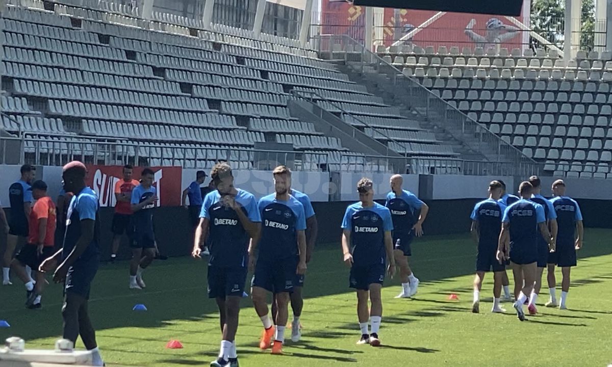 Antrenament FCSB Arcul de Triumf