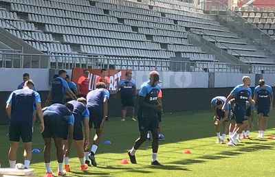 FCSB, la primul contact cu „Arcul de Triumf” » Antrenament aparte pentru Coman & compania + Rugbiștii, iritați