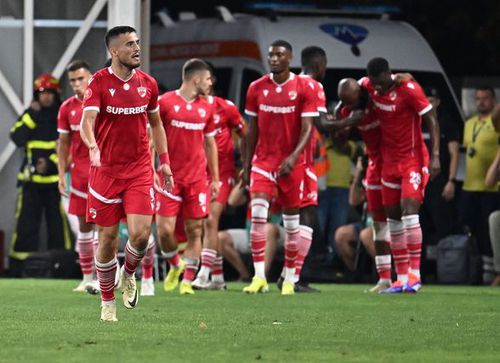 Dinamo - Petrolul. Sursă foto: sportpictures.eu