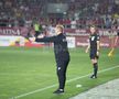 Neil Lennon în timpul meciului Rapid - CFR Cluj. FOTO: Ionuț Iordache (GSP)