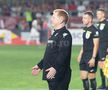 Neil Lennon în timpul meciului Rapid - CFR Cluj. FOTO: Ionuț Iordache (GSP)