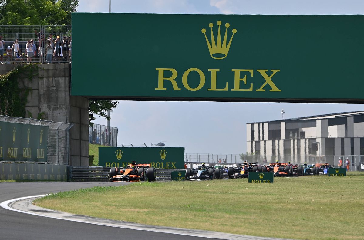 Problemele continuă la Red Bull! » Max Verstappen, penalizare de zece poziții în următoarea cursă din Formula 1