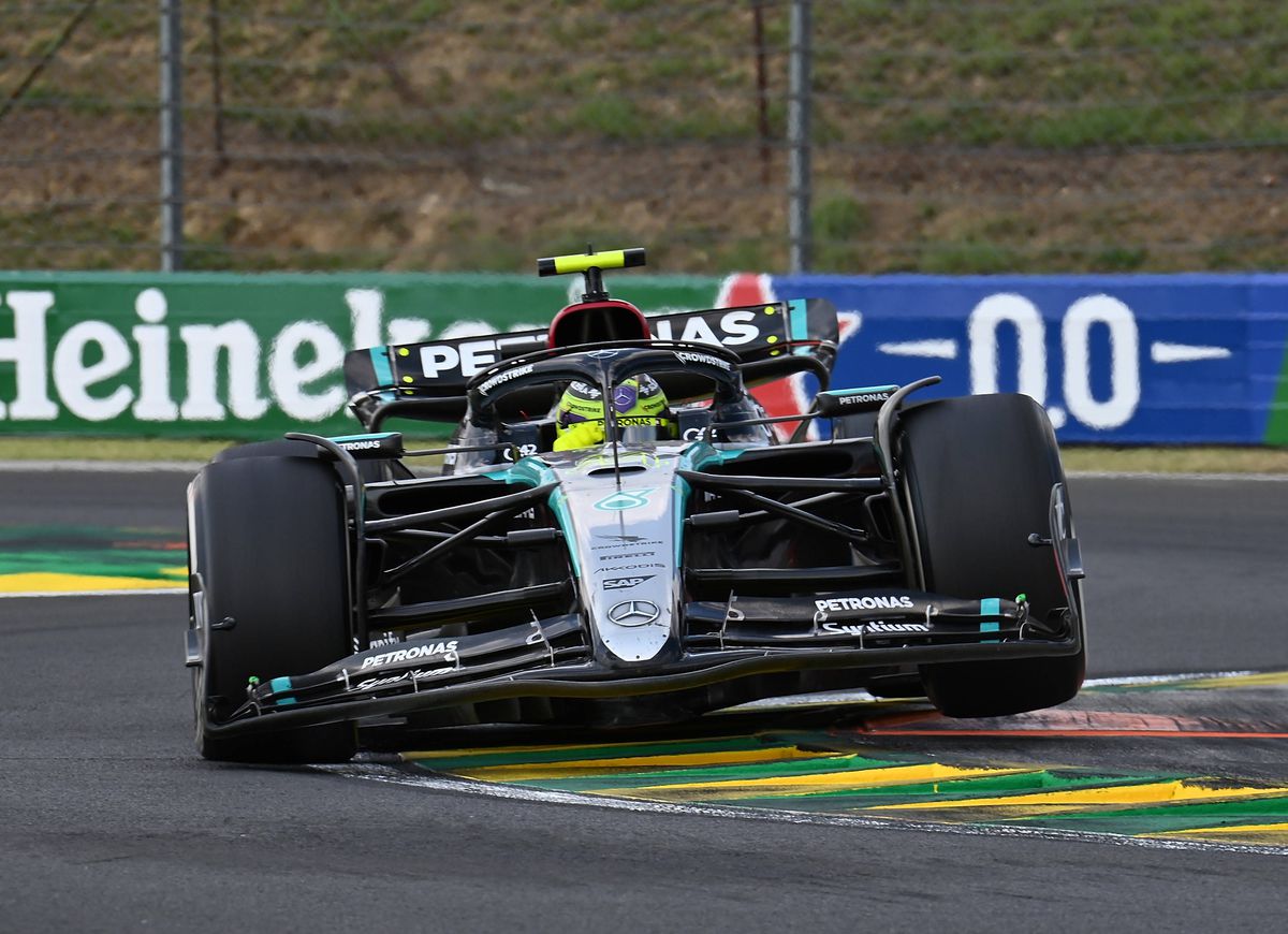 Cea mai controversată cursă a sezonului din Formula 1! I-a cedat locul pentru victorie după un ordin intern + incident ca în 2021 între Hamilton și Verstappen