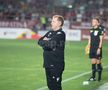 Neil Lennon în timpul meciului Rapid - CFR Cluj. FOTO: Ionuț Iordache (GSP)