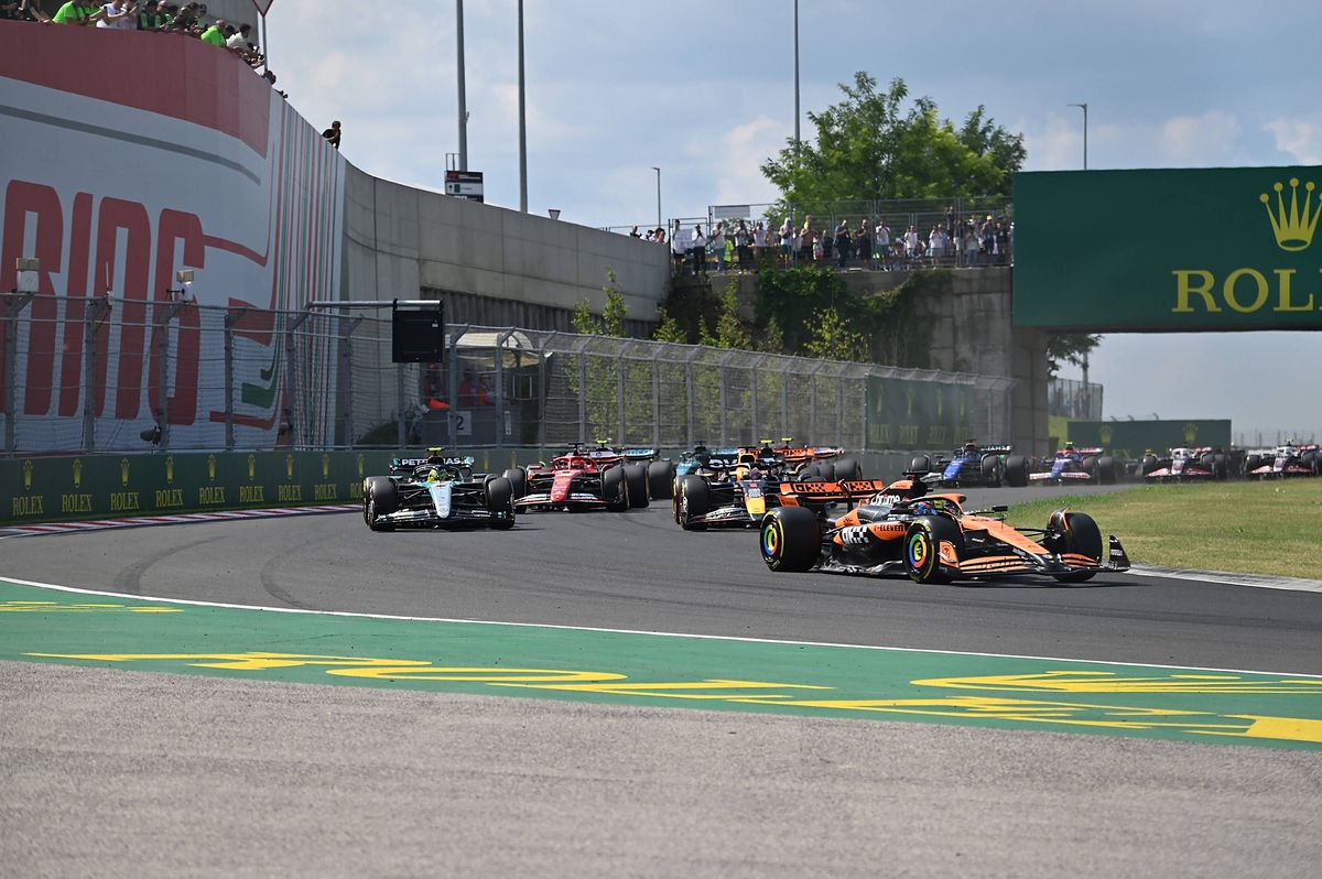 Cea mai controversată cursă a sezonului din Formula 1! I-a cedat locul pentru victorie după un ordin intern + incident ca în 2021 între Hamilton și Verstappen