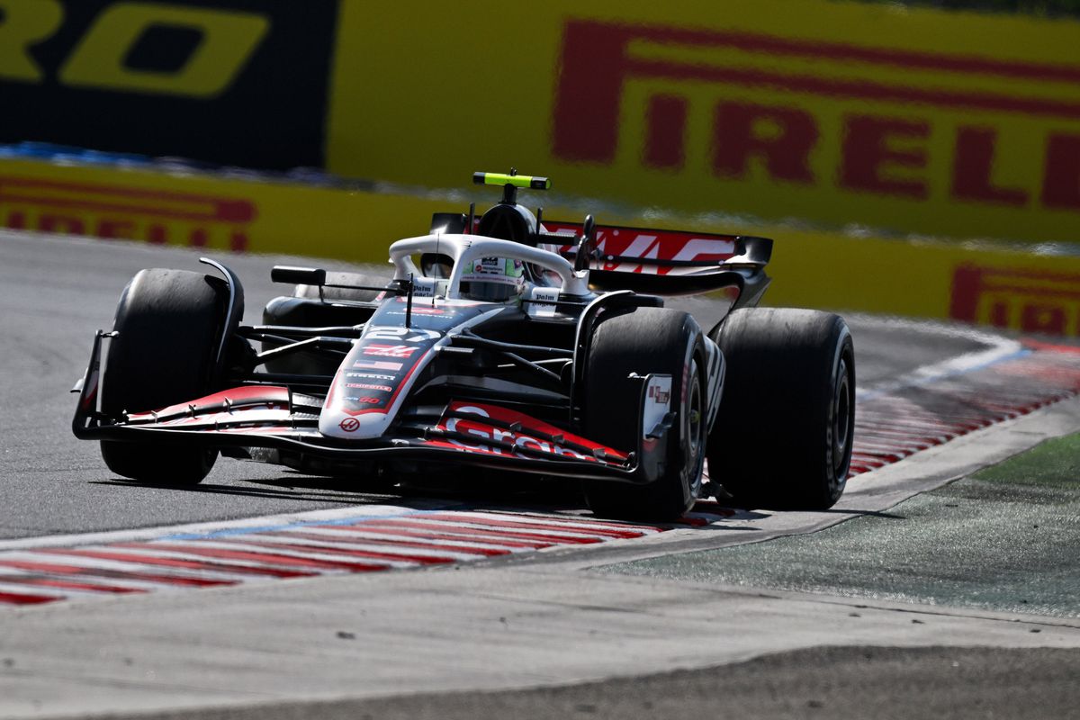 Cea mai controversată cursă a sezonului din Formula 1! I-a cedat locul pentru victorie după un ordin intern + incident ca în 2021 între Hamilton și Verstappen