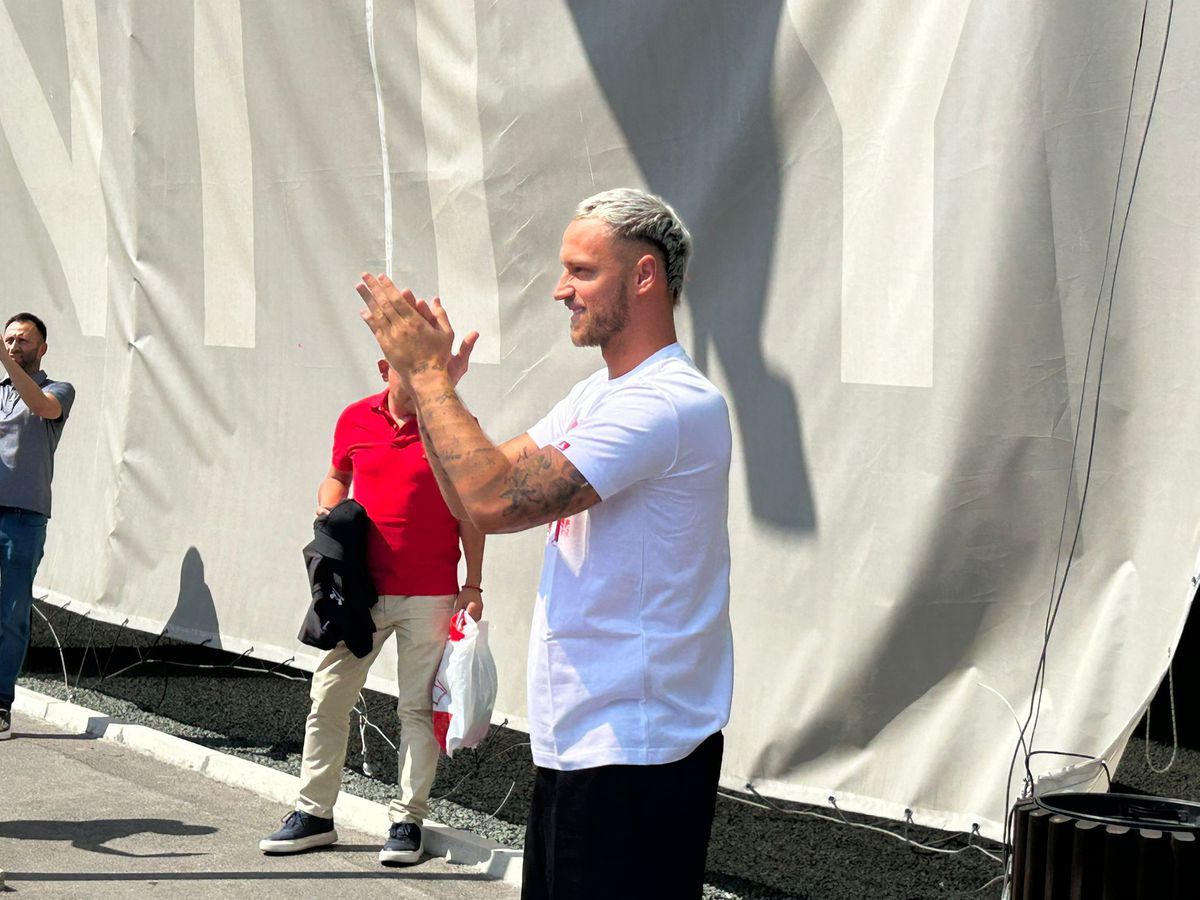 Nebunie la sosirea lui Marko Arnautovic la Belgrad