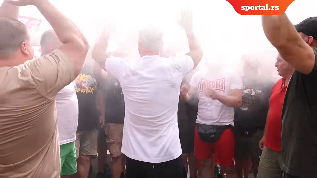 Nebunie la sosirea lui Marko Arnautovic la Belgrad