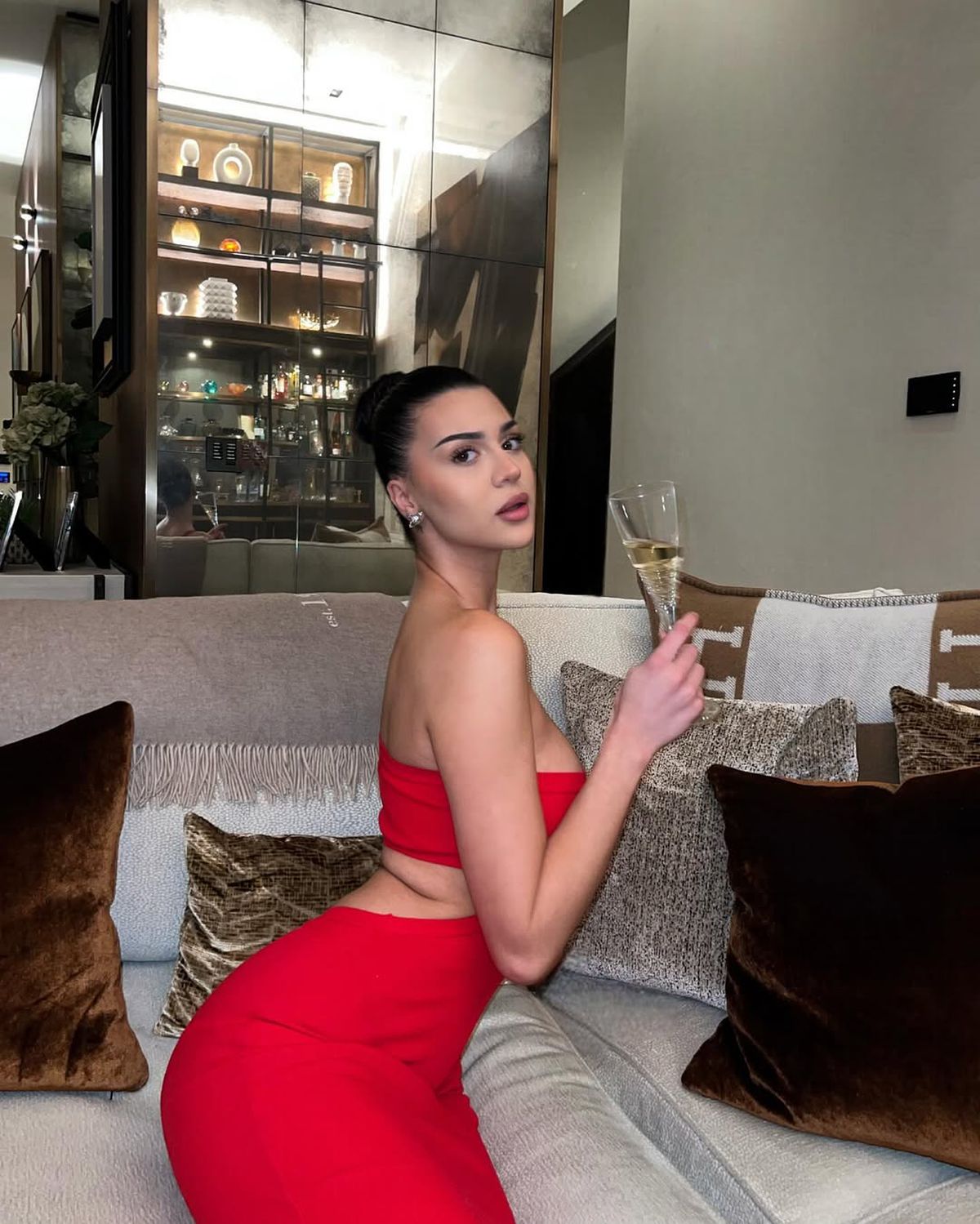 Românca a atras toate privirile pe „Wembley” la meciul „greilor” Oleksandr Usyk - Daniel Dubois