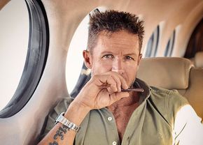 Omul care i-a oferit primul ajutor lui Felix Baumgartner a povestit momentul tragic: „S-a prăbuşit ca o rachetă între două piscine”