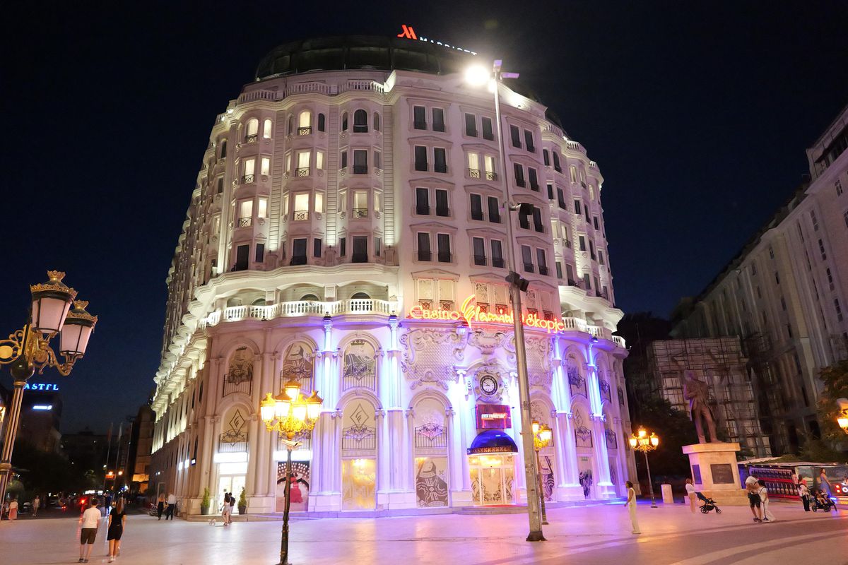 Skopje, capitala statuilor. Un mix între creștinism și islamism, între vechi și nou