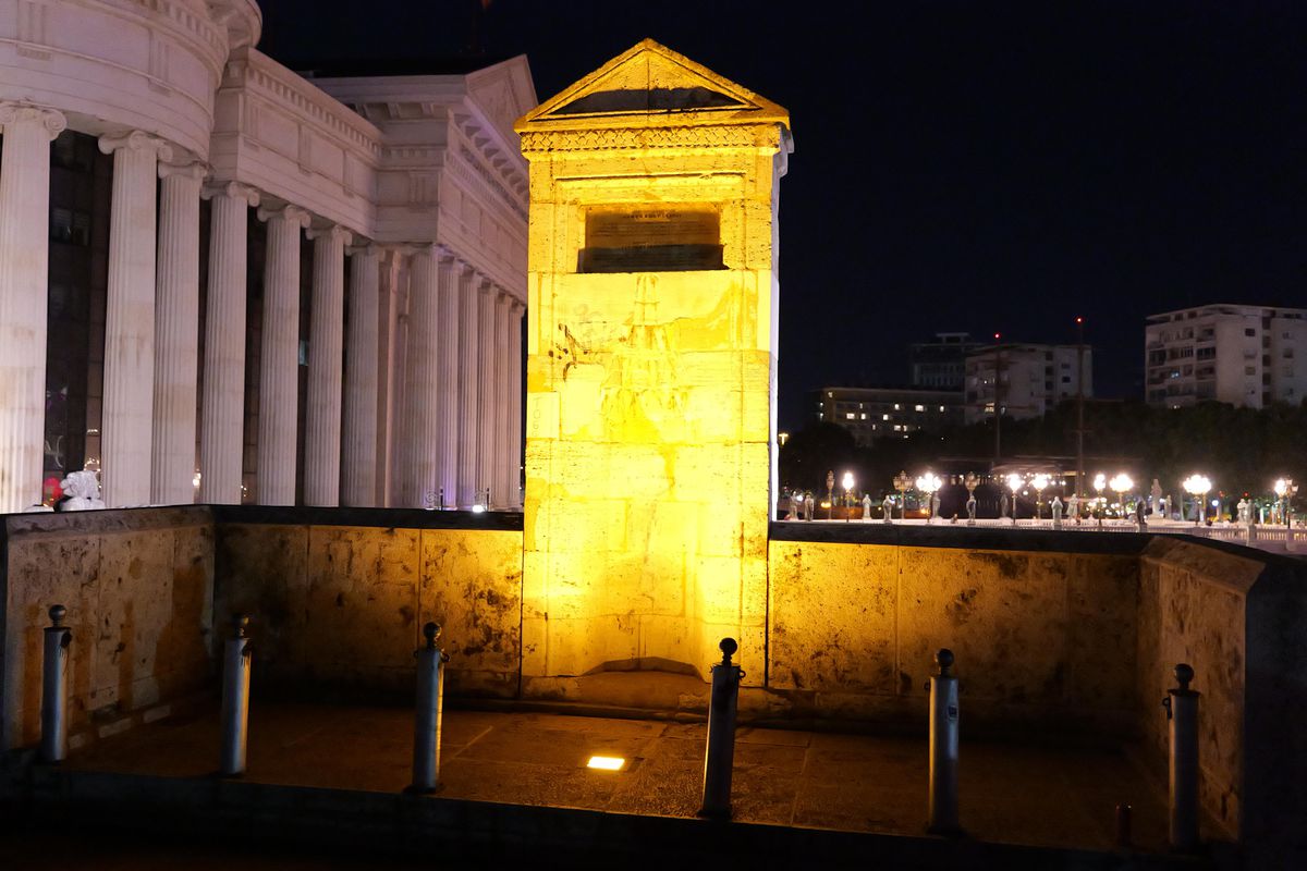 Skopje, capitala statuilor. Un mix între creștinism și islamism, între vechi și nou