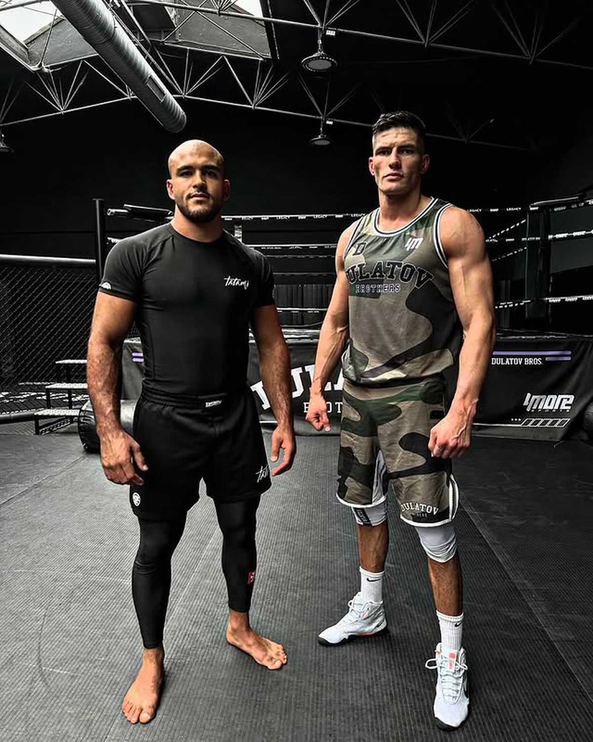 A câștigat lupta din UFC, apoi a pornit către podiumul Versace: „Arăt bine, nu?”