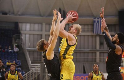 O nouă zi, un nou transfer pentru U-BT Cluj-Napoca! Alb-negrii au adus un baschetbalist din Grecia, de la Aris Salonic