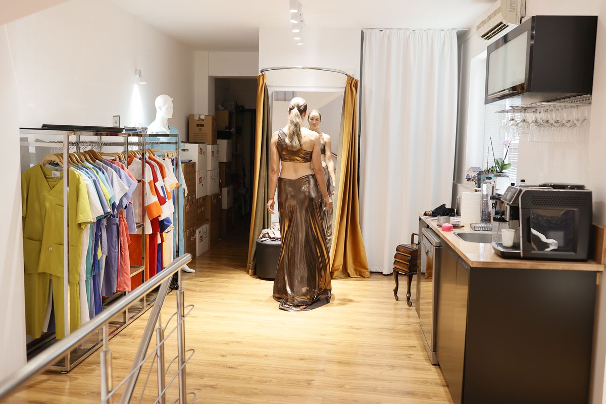 Simona Radiș modă - Bukarest Fashion Week, making off