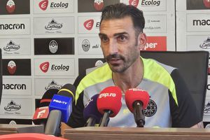 Dennis Politic, OUT din lot pentru Shkendija - FCSB + revenirea confirmată de Elias Charalambous în conferință