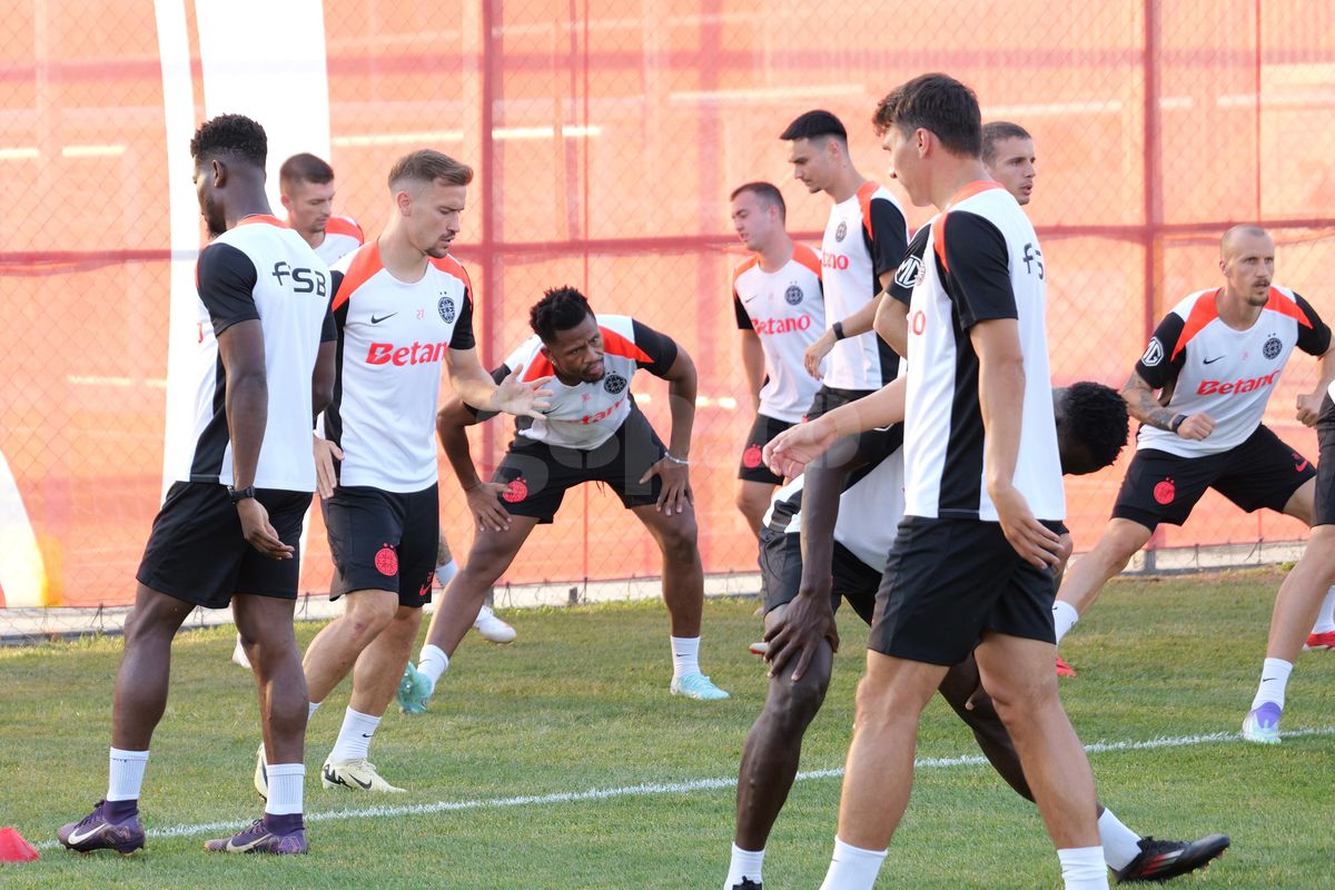FCSB, antrenament înainte de meciul cu Shkendija // foto: Andrei Furnigă