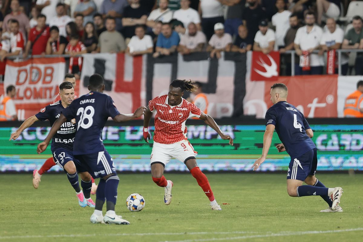 Leo Grozavu, imediat după egalul cu Dinamo: „Ține de educație! Ce rost au astfel de lucruri?”