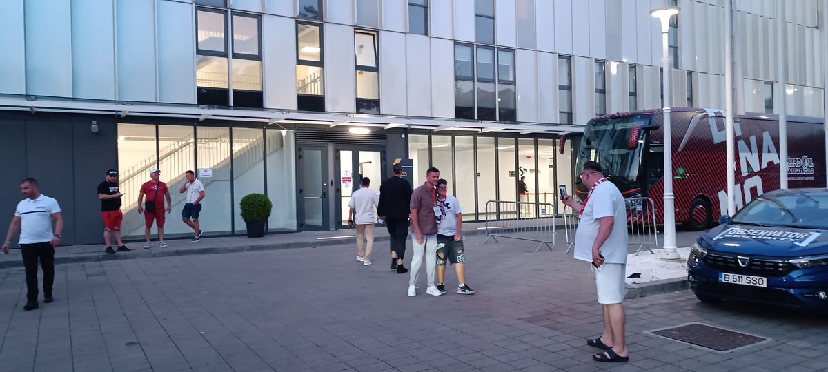 Vizită surpriză la Dinamo - Botoșani » „Călăul” din derby-urile cu FCSB a fost invitatul lui Andrei Nicolescu