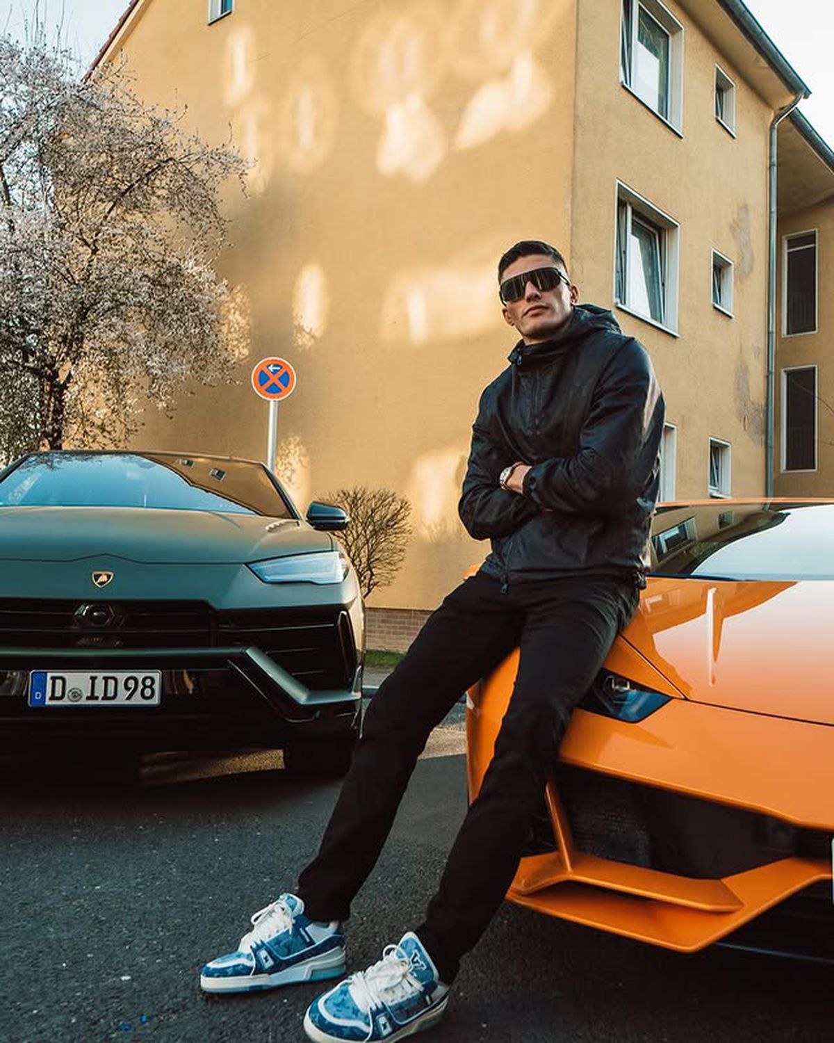 A câștigat lupta din UFC, apoi a pornit către podiumul Versace: „Arăt bine, nu?”