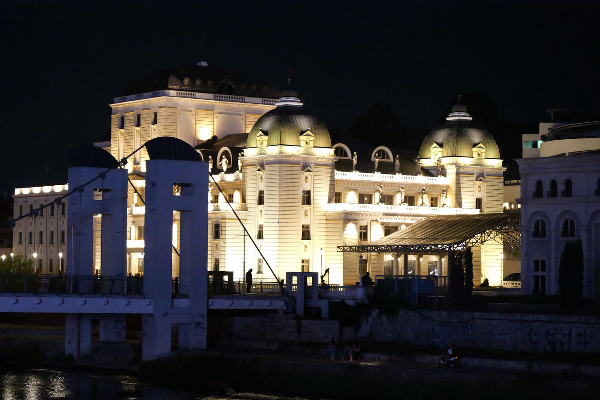 Skopje, capitala statuilor. Un mix între creștinism și islamism, între vechi și nou