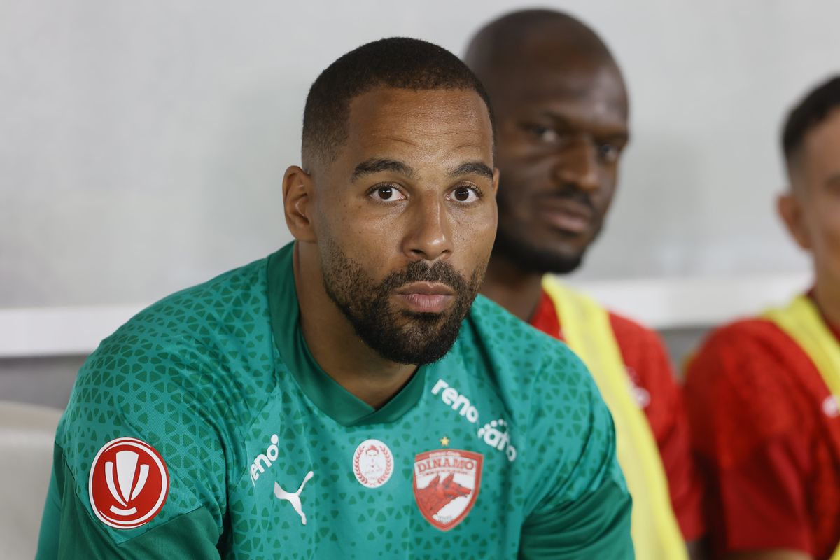 Leo Grozavu, imediat după egalul cu Dinamo: „Ține de educație! Ce rost au astfel de lucruri?”