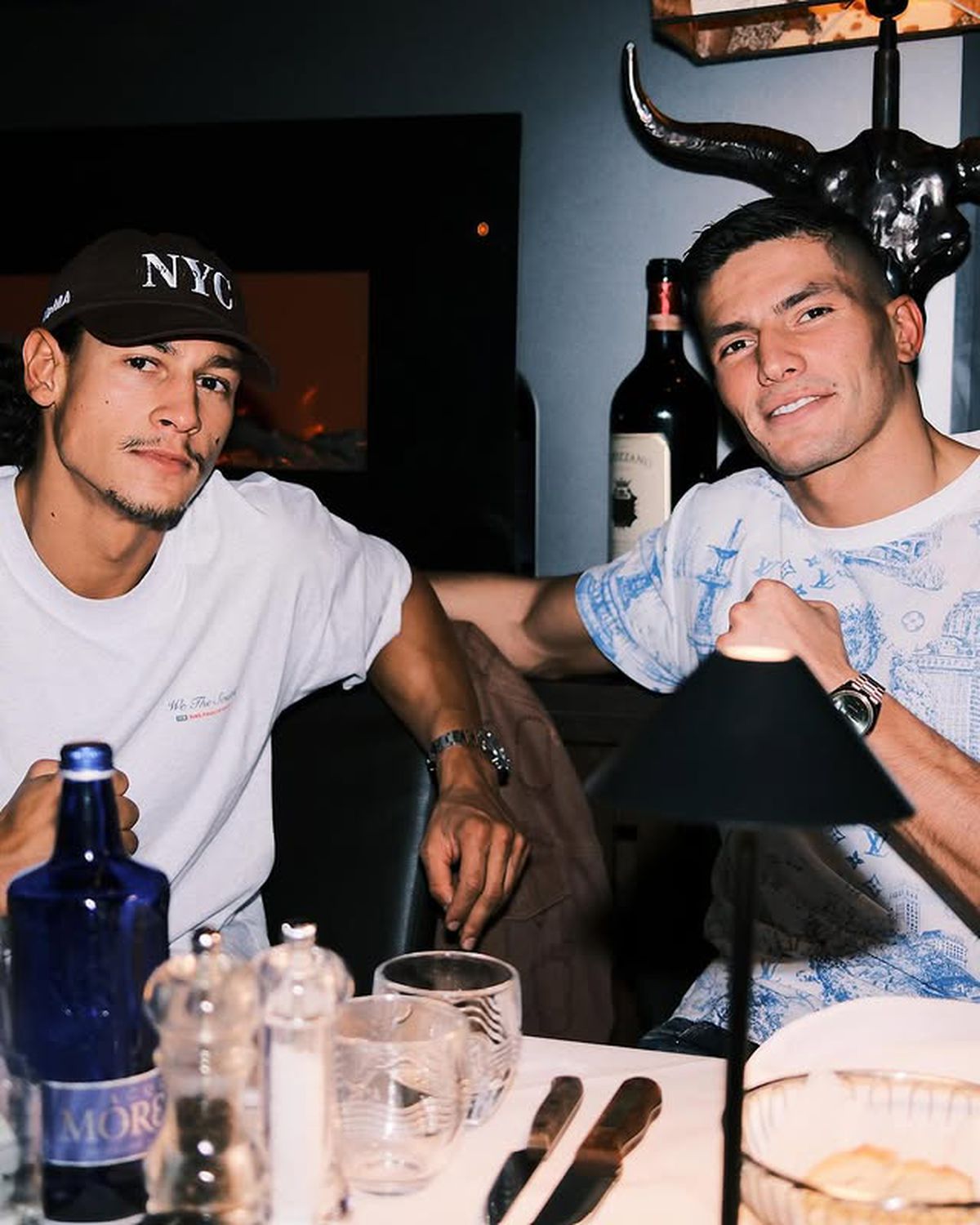 A câștigat lupta din UFC, apoi a pornit către podiumul Versace: „Arăt bine, nu?”