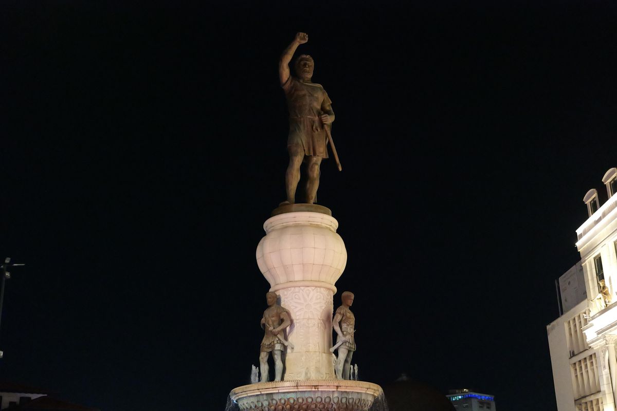 Skopje, capitala statuilor. Un mix între creștinism și islamism, între vechi și nou