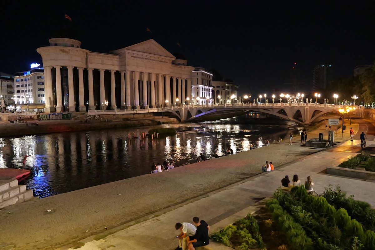 Skopje, capitala statuilor. Un mix între creștinism și islamism, între vechi și nou