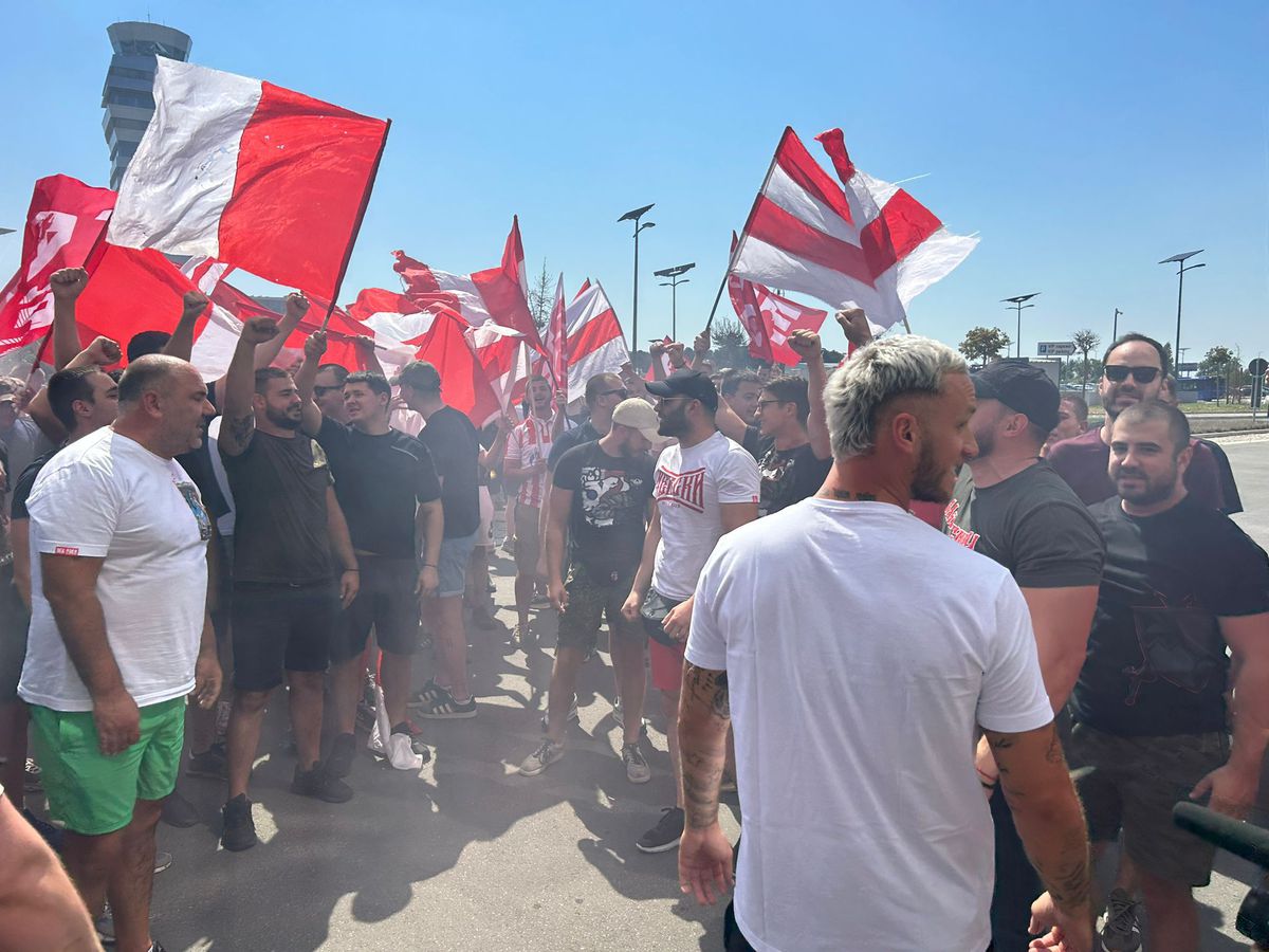 Nebunie la sosirea lui Marko Arnautovic la Belgrad