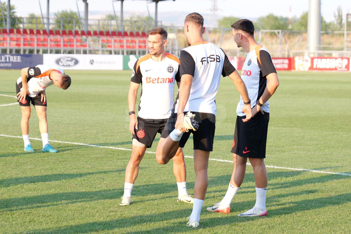 FCSB, antrenament înainte de meciul cu Shkendija // foto: Andrei Furnigă