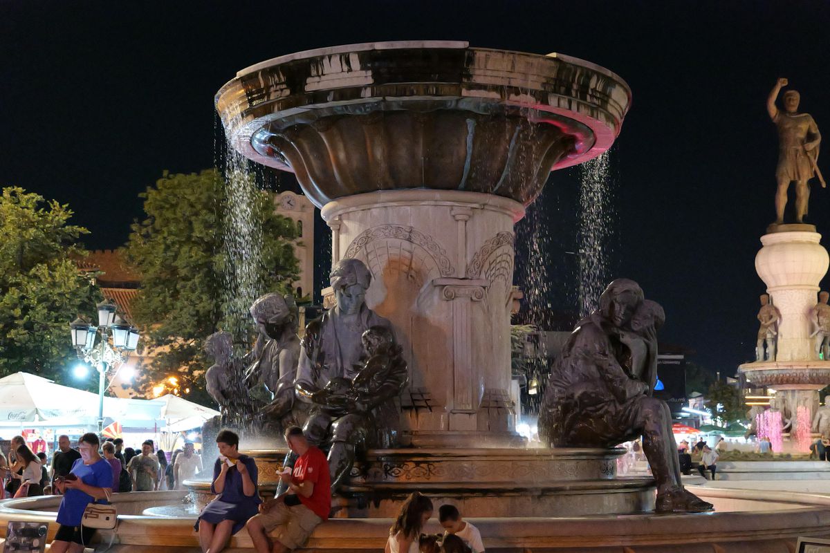 Skopje, capitala statuilor. Un mix între creștinism și islamism, între vechi și nou