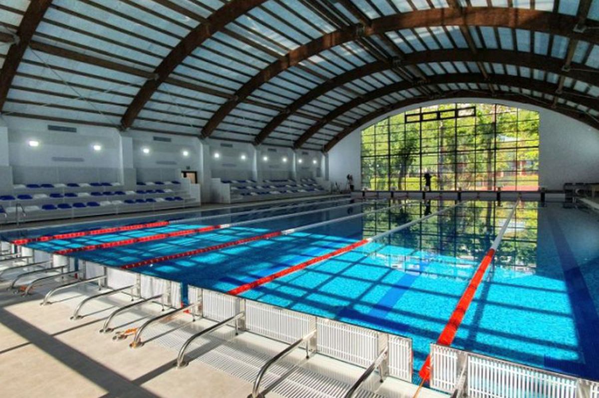 GALERIE FOTO Bazin de înot semiolimpic, inaugurat în Sectorul 4 al Capitalei