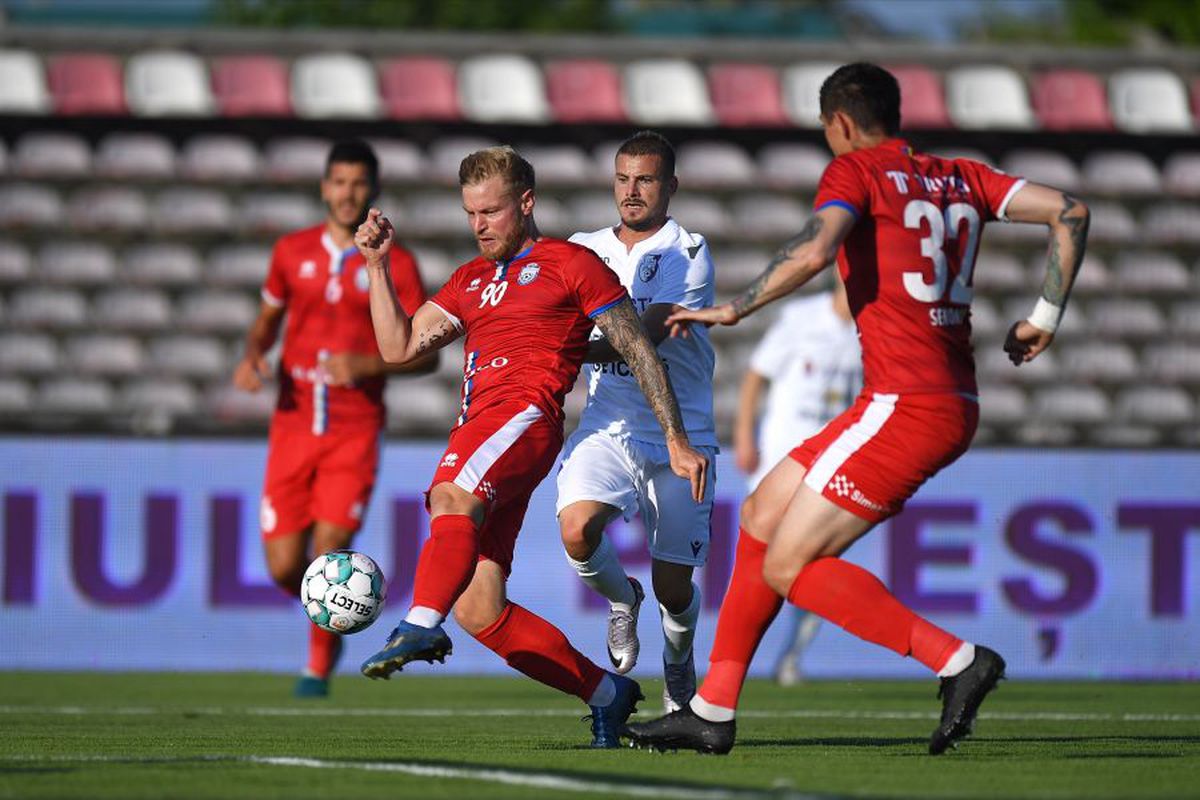FC ARGEȘ - FC BOTOȘANI 2-3. VIDEO+FOTO Favoriții au tremurat! Formația lui Marius Croitoru e primul lider al sezonului
