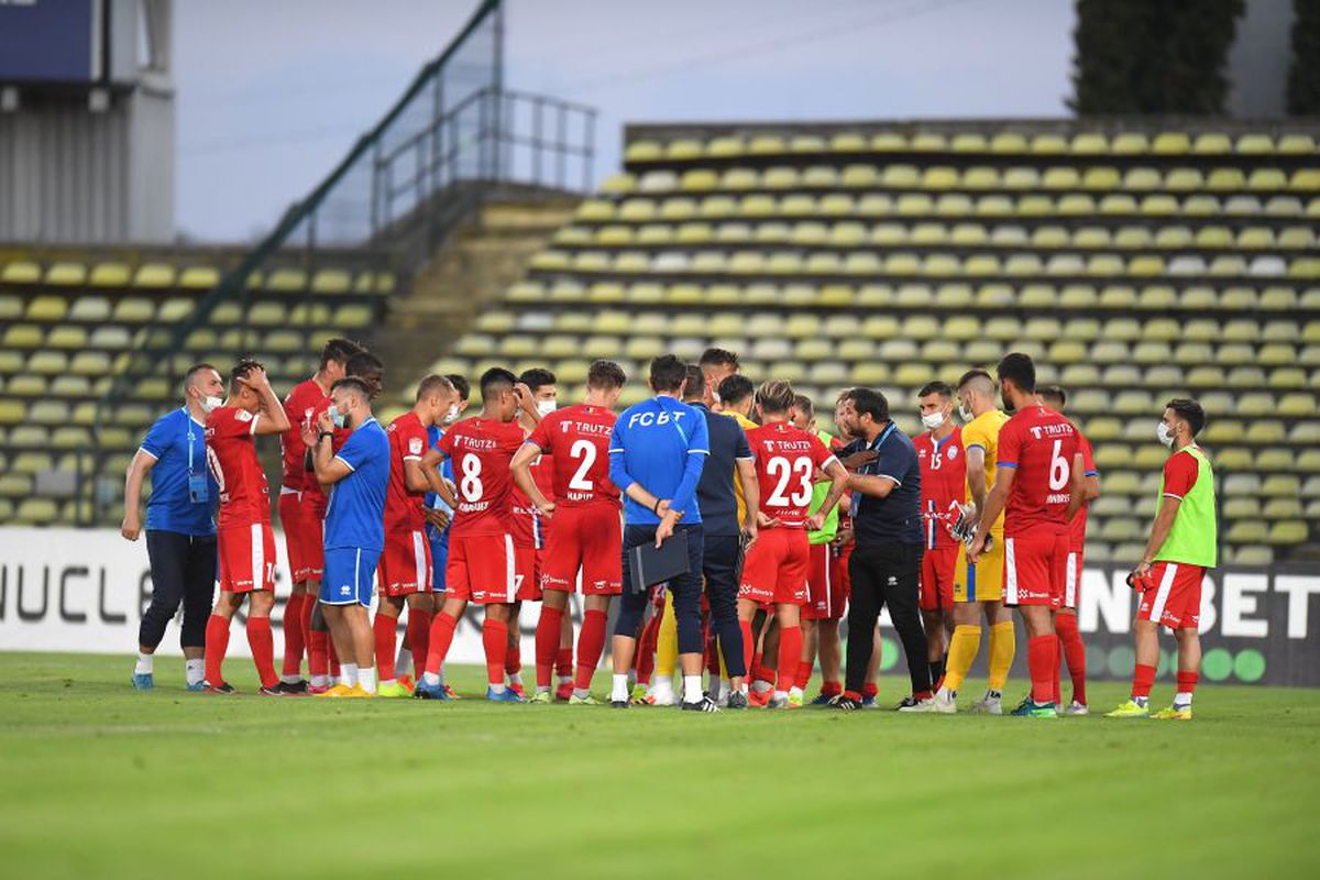 FC ARGEȘ - FC BOTOȘANI 2-3. VIDEO+FOTO Favoriții au tremurat! Formația lui Marius Croitoru e primul lider al sezonului