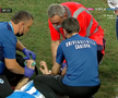 Intrare violentă în finalul meciului CSU Craiova - Gaz Metan! Ambulanța a intrat pe gazon