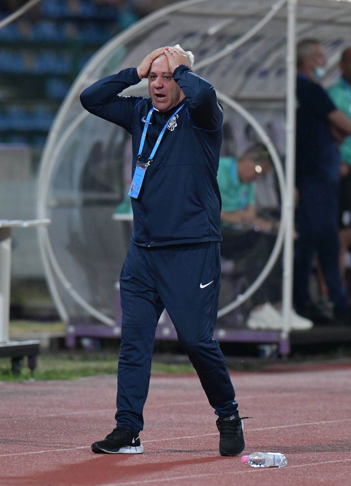 Șumudică: „Îmi dau șapca jos!” » Cum o motivează pe Sepsi pentru meciul cu FCSB :)