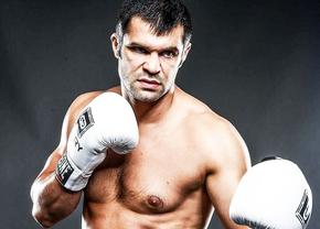 „Nulitățile au impresia că sunt sportivi” » Daniel Ghiță îl atacă dur pe Adegbuyi, făcut KO în prima rundă de Saddik