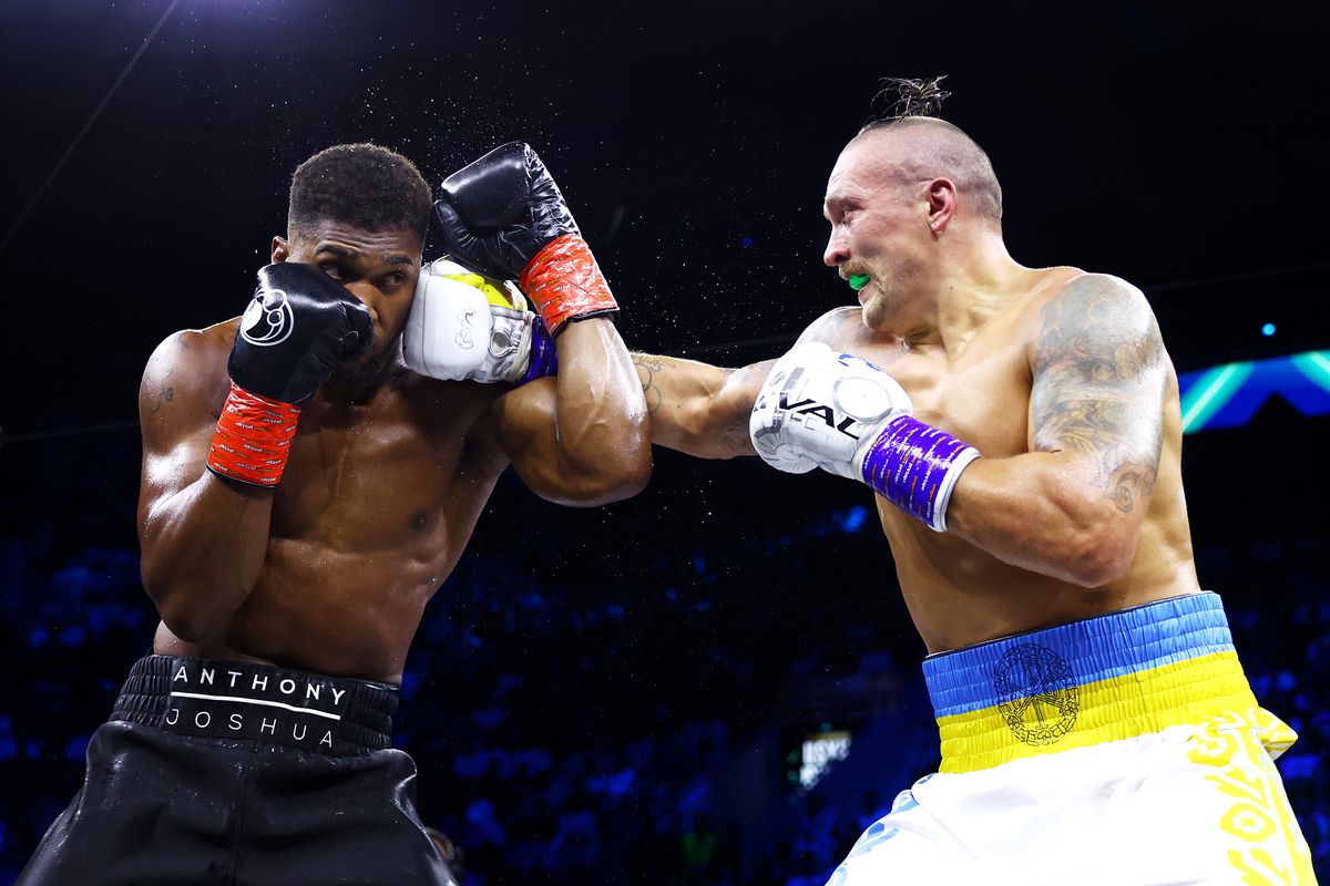 Ucraineanul Usyk l-a învins din nou pe Anthony Joshua! Scandal după meci: a aruncat centurile și a plecat din ring